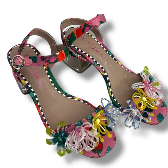 Betsey Johnson Beaded Flower Embellished Sandals Size 6 Clear Block Heels EUC - Picture 11 of 13